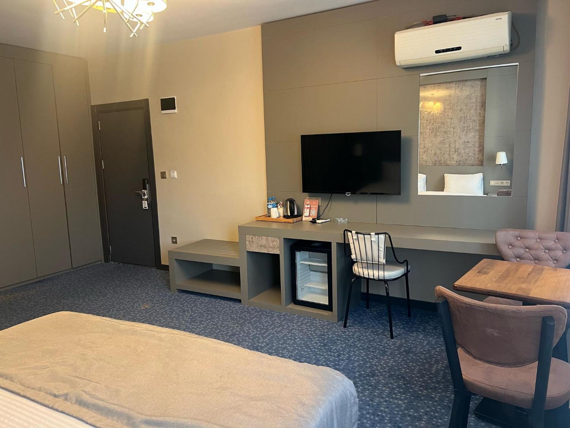 Acar Otel *